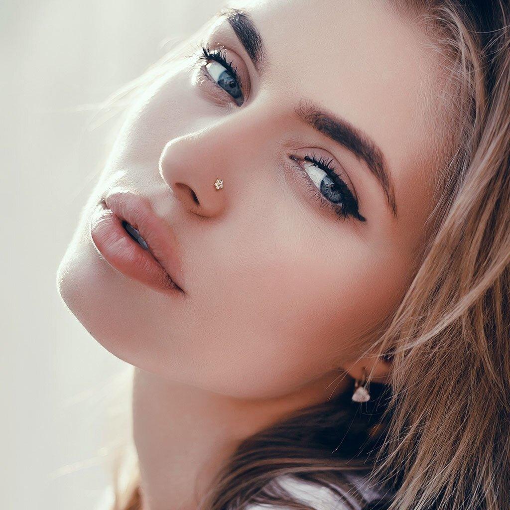 14kt Gold Gem Flower Nose L Bend 20G-My Body Piercing Jewellery