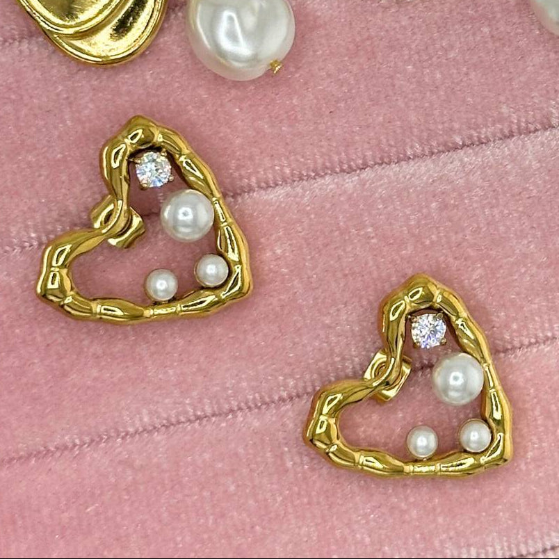 18kt Gold Plated Pearl Heart Earrings