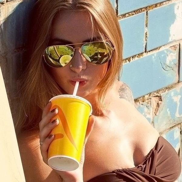 14kt Gold Star Twist Ring 20G 8mm-My Body Piercing Jewellery