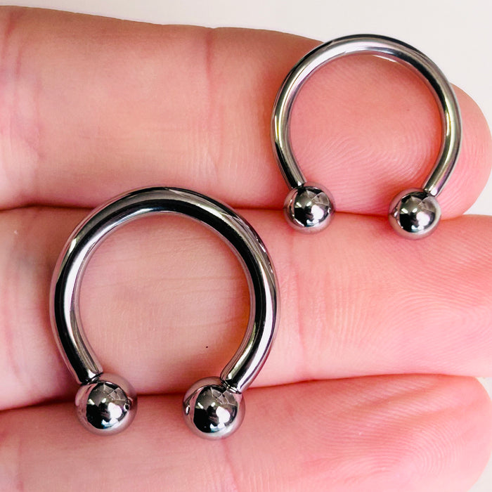 Large Gauge Ball Horseshoe 12G - 8G