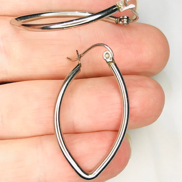 Twist Oval Earring Pair